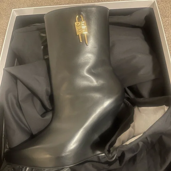 Givenchy g lock booties - Picture 6 of 8